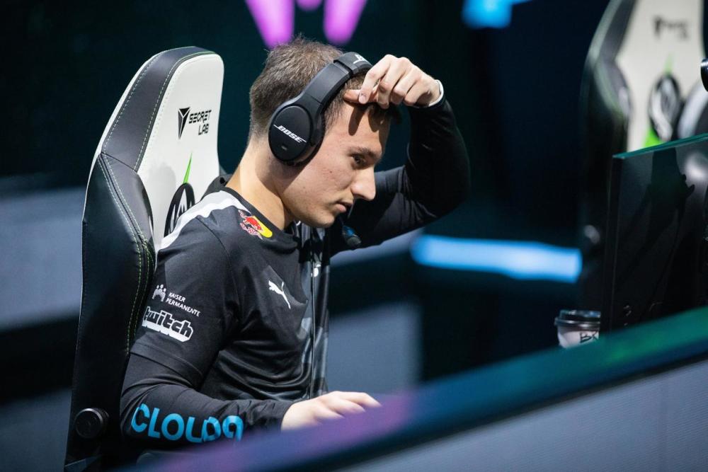 莱万多夫斯基9分钟5球是哪一年