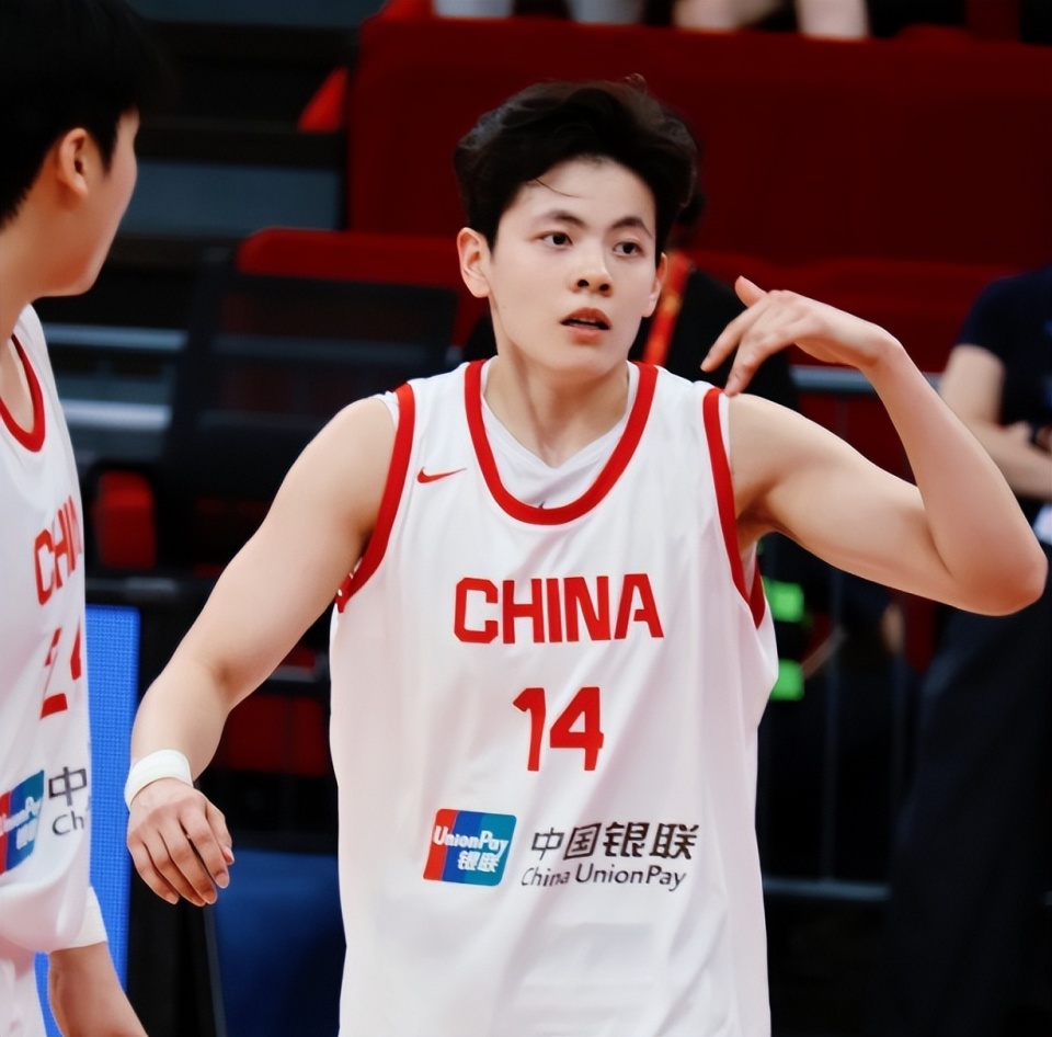 包含Doinb重要时刻出色发挥，中国队带队取胜！比赛高潮迭起的词条