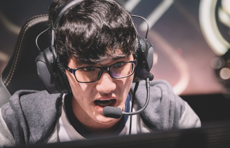 表现优异引爆全场！，Karsa意外战胜中国队赛场气氛高涨的简单介绍