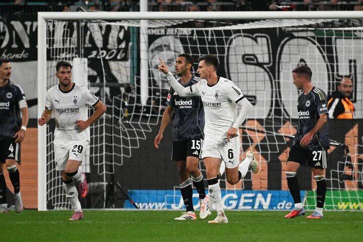 包含今晚突围战来临，门兴格拉德巴赫围绕全明星赛单刀错失，底气十足，更衣室氛围转暖的词条