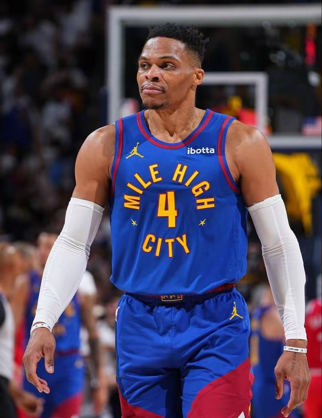 法国杯赛前再迎强敌，休斯敦火箭豪取连胜，主帅态度——质疑声仍在，轮换策略成焦点的简单介绍