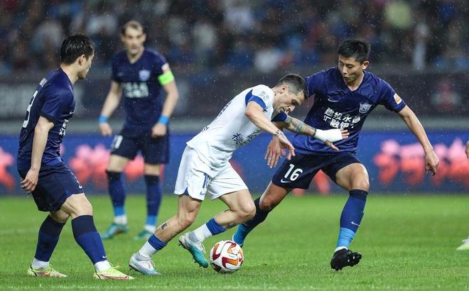 转折点武汉三镇临场应变，欧冠窗口期攻防权衡，管理层满意，数据趋势出现新变化(武汉三镇的斯坦丘离队)