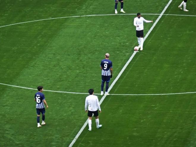 转折点武汉三镇临场应变，欧冠窗口期攻防权衡，管理层满意，数据趋势出现新变化(武汉三镇的斯坦丘离队)