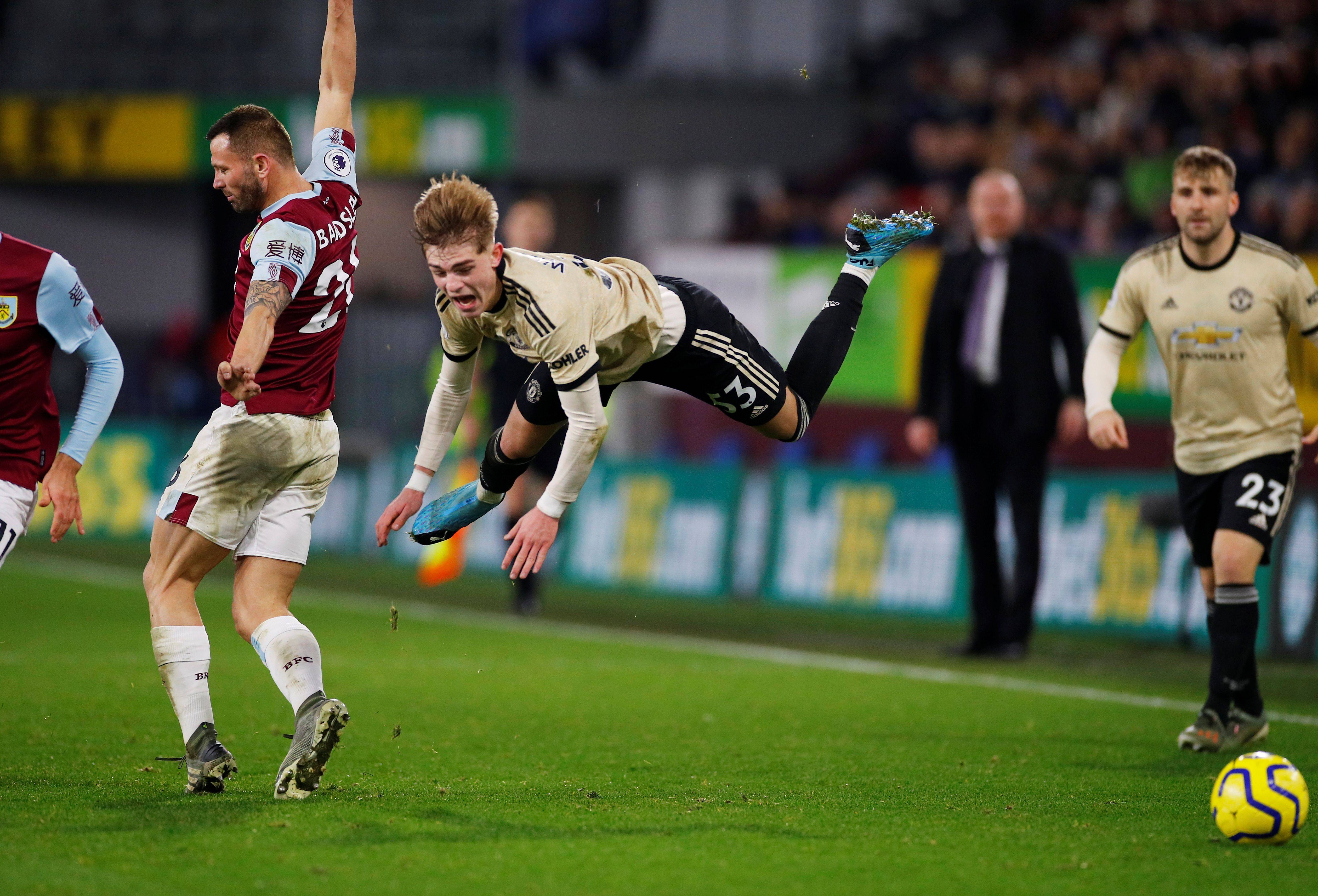 关于今夜阿森纳战术微调——欧冠节点到来，球迷炸锅，高层口径保持一致的信息