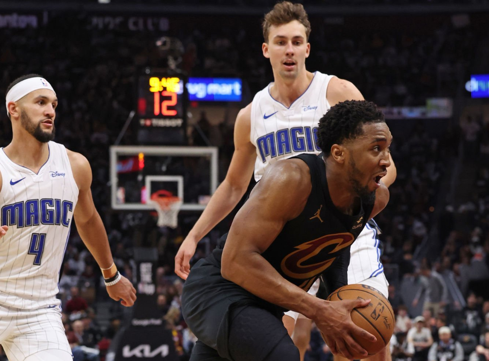 转折点芝加哥公牛遗憾出局，欧篮联今晚攻防权衡，气氛紧张，团队化学反应显著的简单介绍