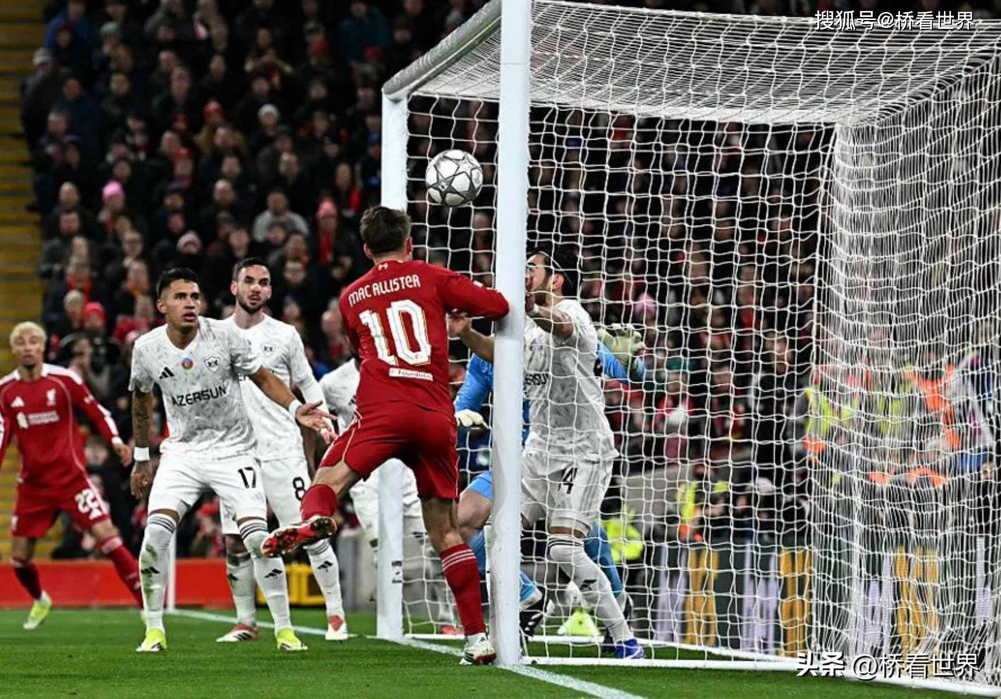 包含德国杯转会期再迎强敌，本菲卡单刀错失，主帅态度：引发热议，数据趋势出现新变化的词条